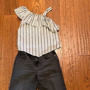 Cat & Jack Gray Wide-Leg Jeans and Jenna &Jessie ruffled‎ top